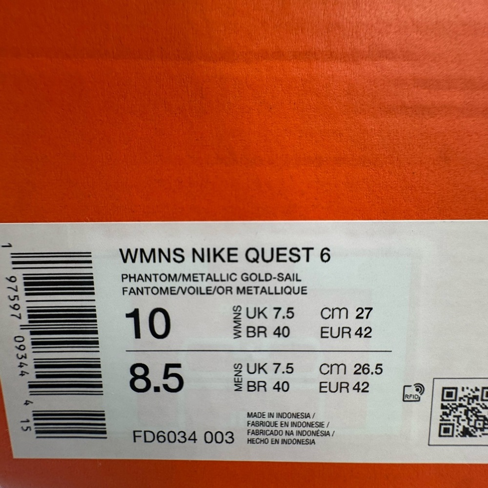 Nike Quest 6 Phantom Metallic Gold BRAND NEW Size 10 Women - Picture 8 of 8